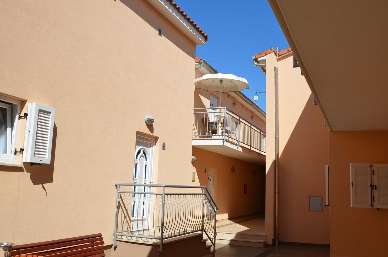 Apartments Materada Residence Пореч Экстерьер фото