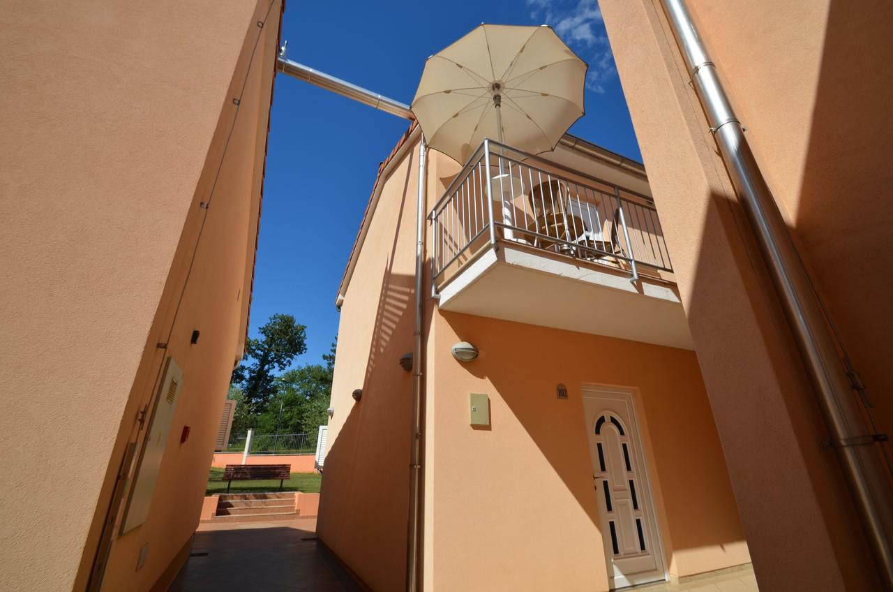 Apartments Materada Residence Пореч Экстерьер фото